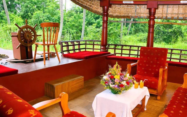 Grandeur Houseboats