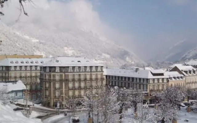 Appartement Cauterets, 2 pièces, 6 personnes - FR-1-234-140