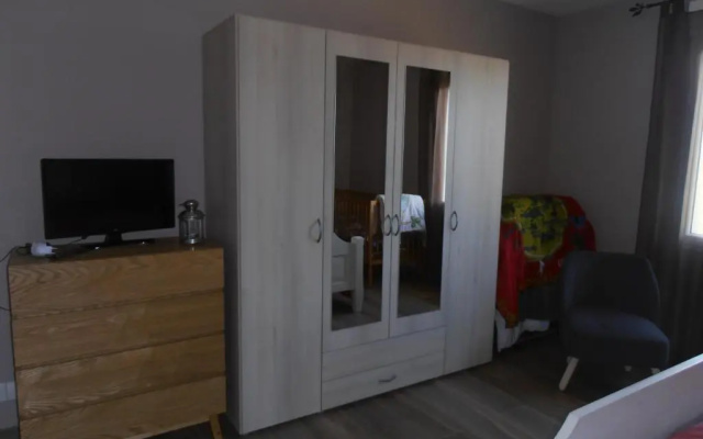 Desvres : maison tout confort, 4 adultes et 1 bébé