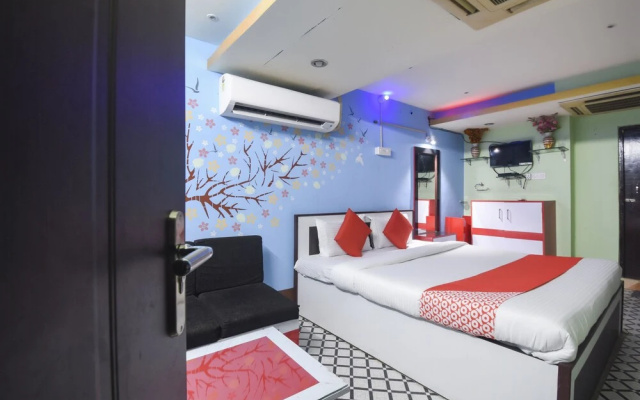 Oyo 60767 Dolphin Hotel