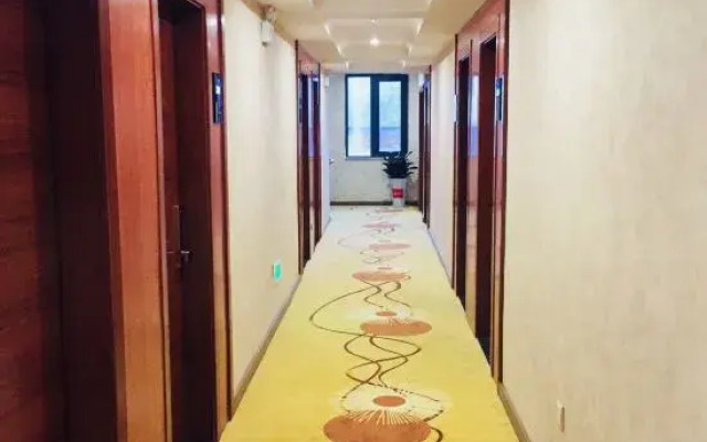 Yijia Hotel
