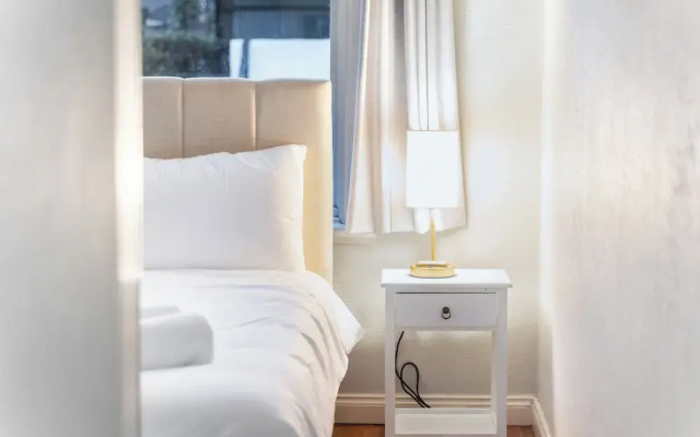 The Hamptons Paddington Home