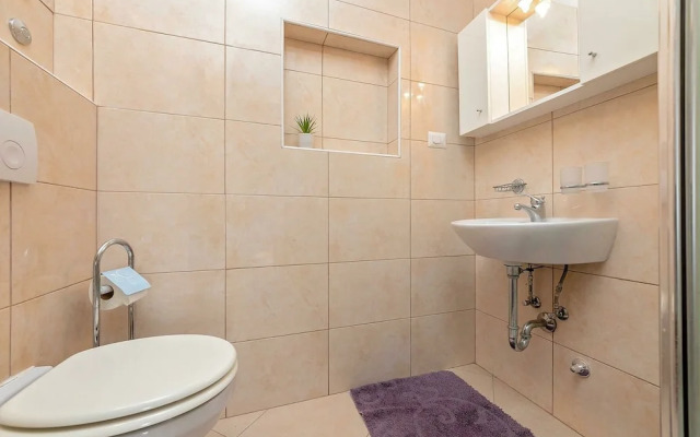 Cosy Apartment Near Sea in Porec