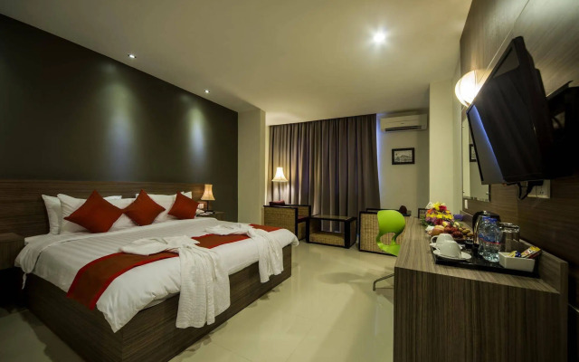 Altos Hotel