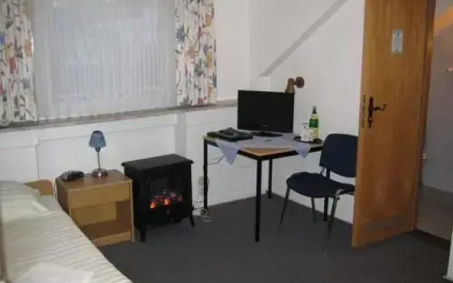 Komfort-Pension Haus Christel & Guesthouses