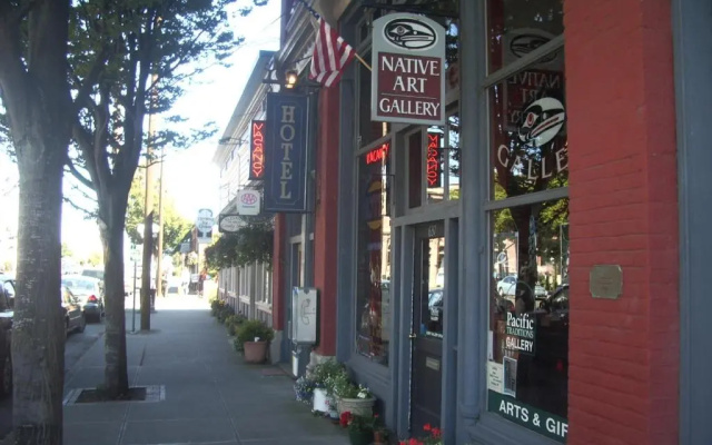 The Monarch Hotel
