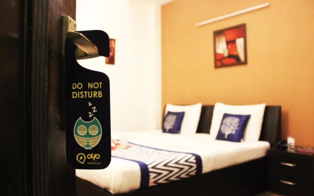 Oyo Premium Galleria Market Dlf 4
