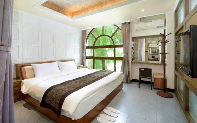 Jinsa Lakeside View Hotel