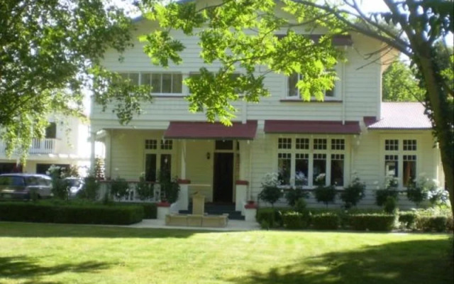Willow Lodge B&B