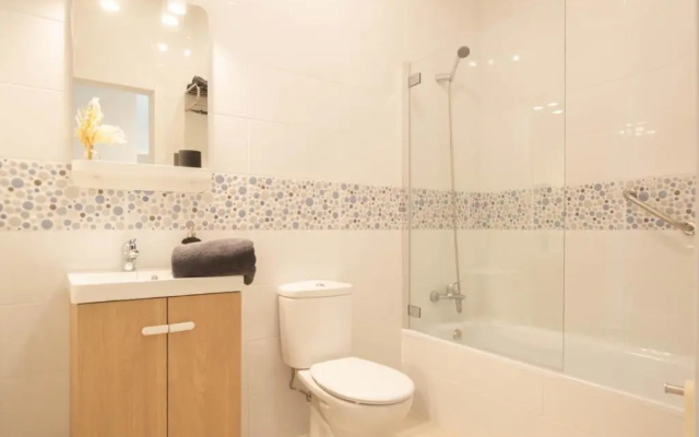 La Plaza-Colón, 1 habitación.