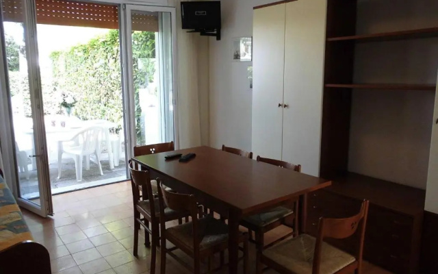 Terraced House With Private Garden