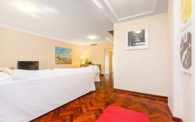 Luxurious Perth Townhouse