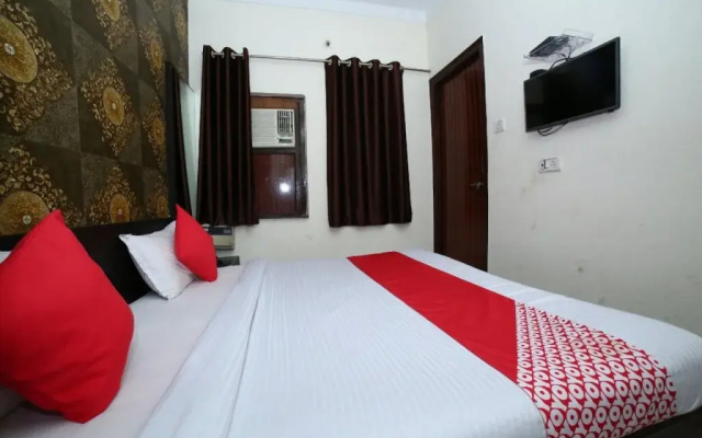 OYO 15933 Hotel V Square
