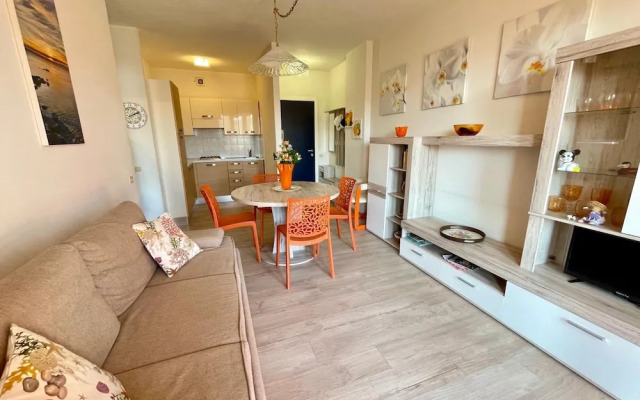 Cozy Flat 370m From the Beach
