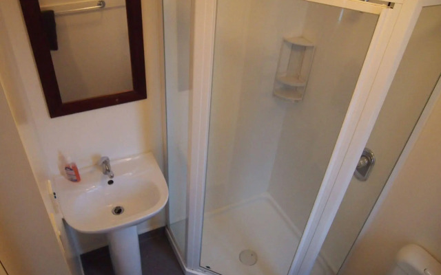 Kiwis Nest Backpackers and Budget Accommodation