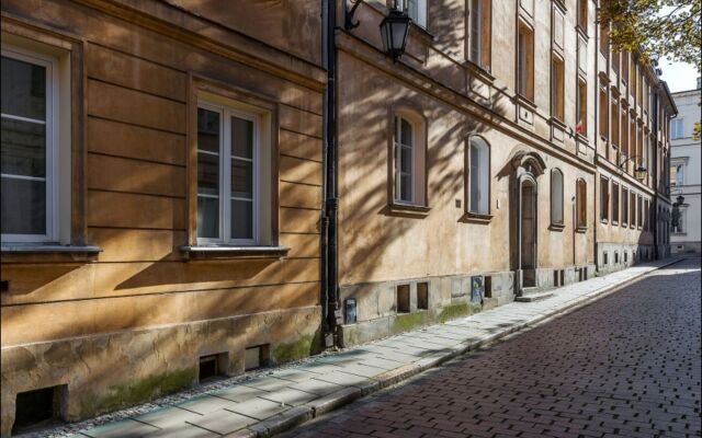 Отель P&O Apartments Miodowa 1 Польша, Варшава - отзывы, цены и фото номеров - забронировать отель P&O Apartments Miodowa 1 онлайн вид на фасад