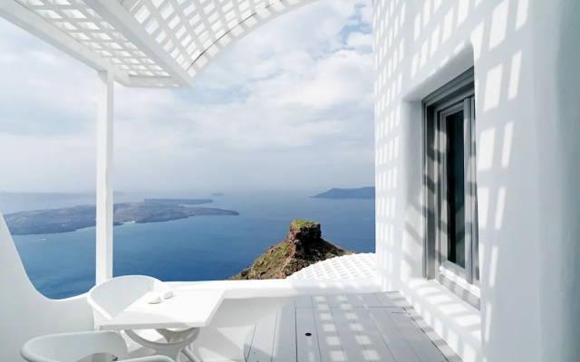 Tholos Resort