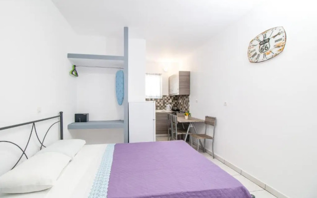 Toulas Studios And Apts No2