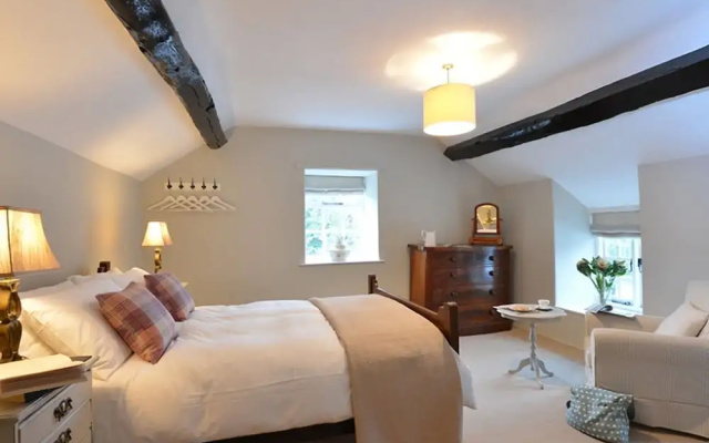 Llan Cottage