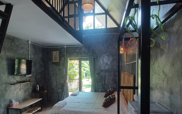 Parichat House