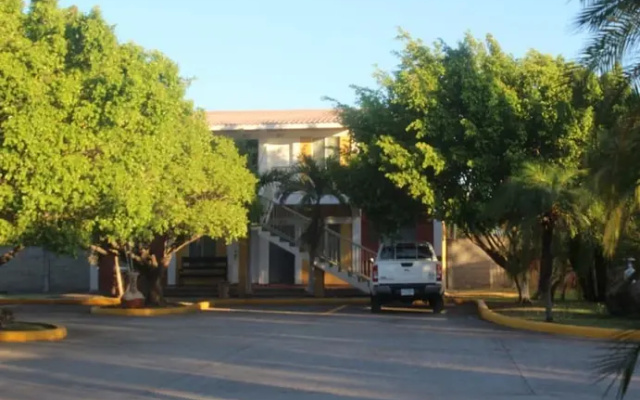 Aparthotel Villas de la Roca
