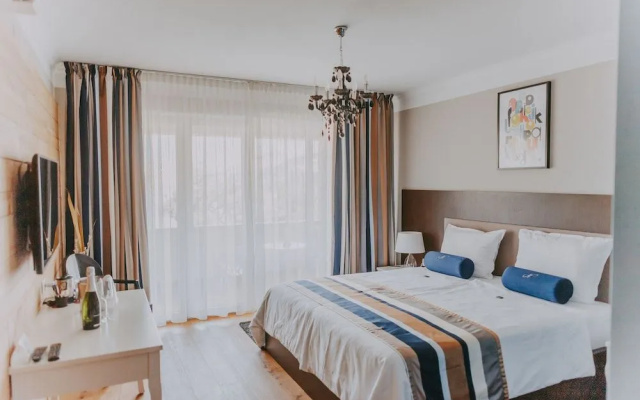 Rooms ''N''