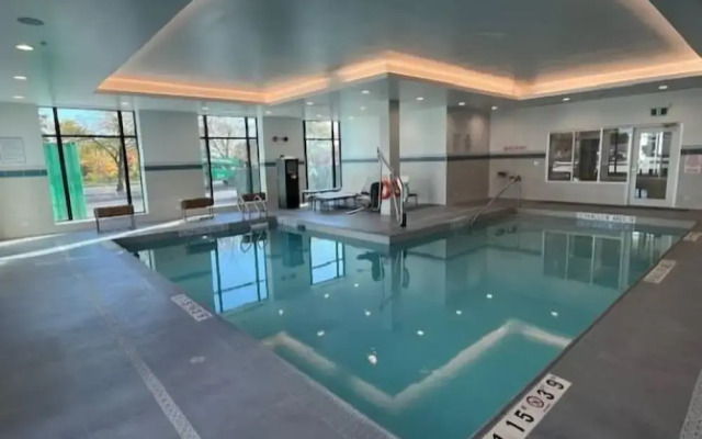 Hyatt Place Toronto Airport