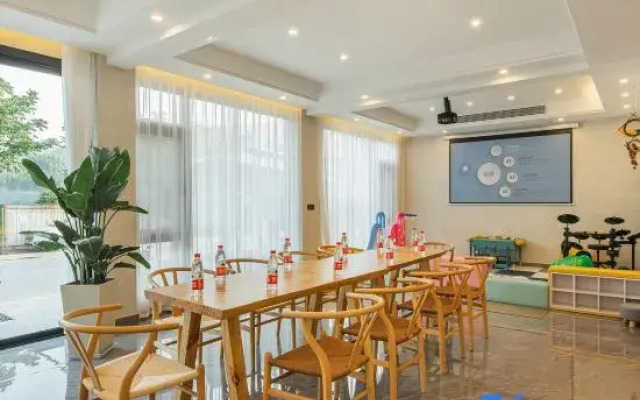Anji Yunle Family Vacation Homestay (Yunshang Grassland Alpine Tourism Resort)