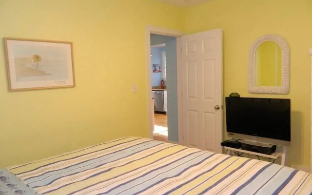 Laurel Street 204
