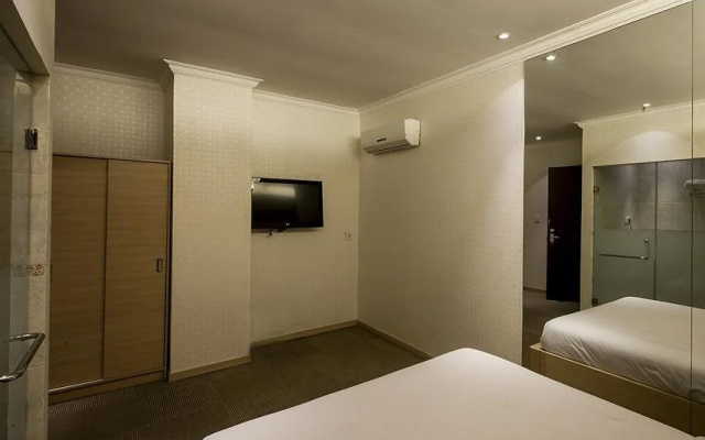 Hin's Hotel
