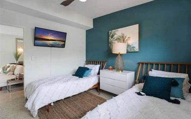The Palm Leaf 3 Bedroom Home by RedAwning