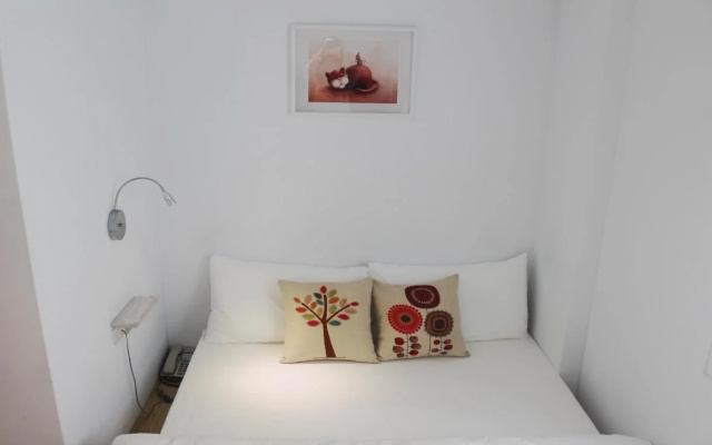 4Plus Hostel