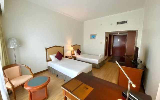 Oriental Crystal Hotel