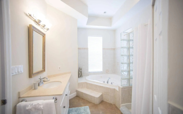 Shangri-La Boutique Bed & Breakfast