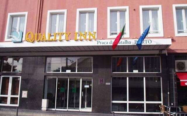 Legendary Porto Hotel Порту вид на фасад