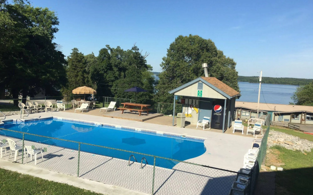 Buzzard Rock Resort