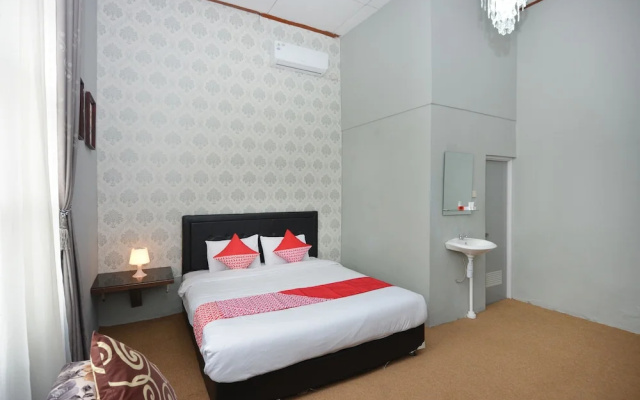 Golden Inn 2 by OYO Rooms