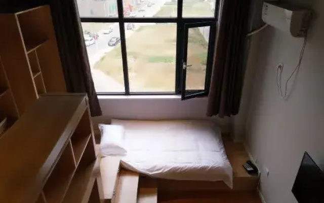 Phoenix Shuicheng Holiday Hotel