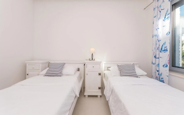Amazing Apartment in Sukosan With Wifi and 2 Bedrooms