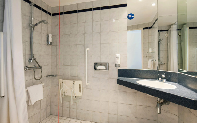 Holiday Inn Express Oxford-Kassam Stadium by IHG