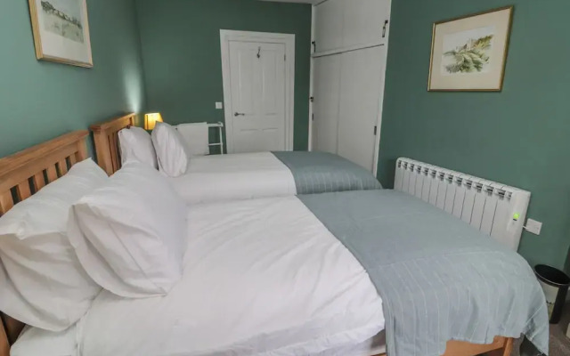 Salmon Cottage