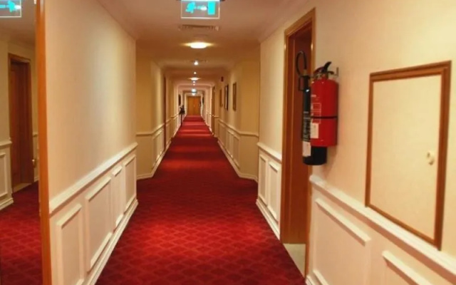 Cassells Hotel Apartments