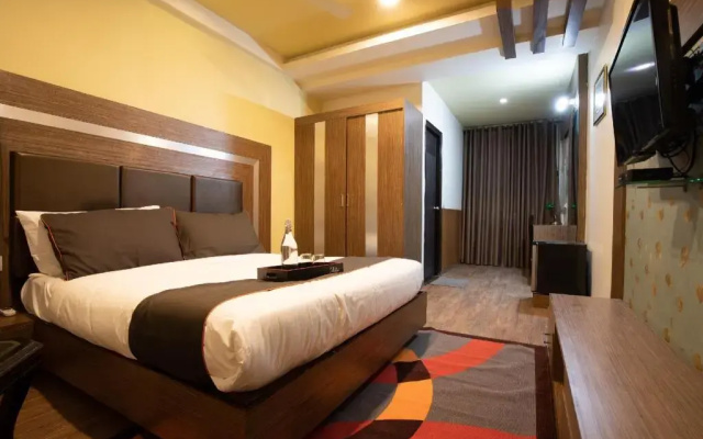 Cafe 8 by OYO Rooms
