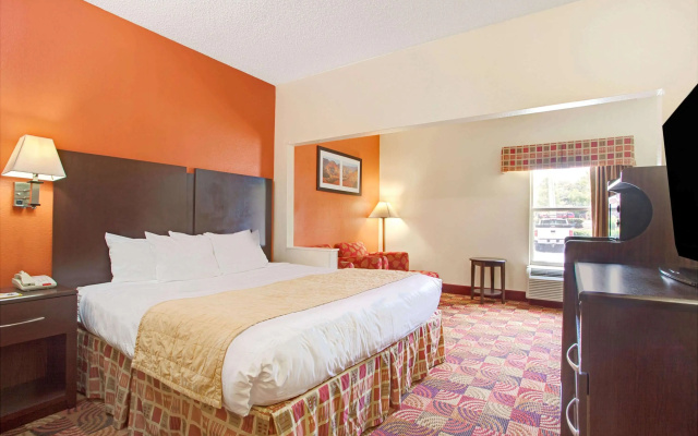 Days Inn & Suites by Wyndham Ridgeland