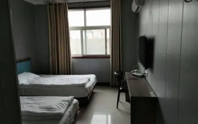Mengzhou Longsheng Hotel