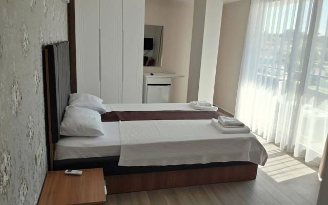 Dalian Elite Hotel