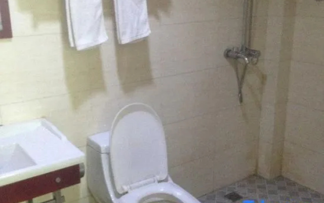 Longyou Longjia Hotel