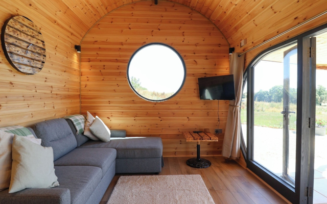 Bugley Pools Hideaway