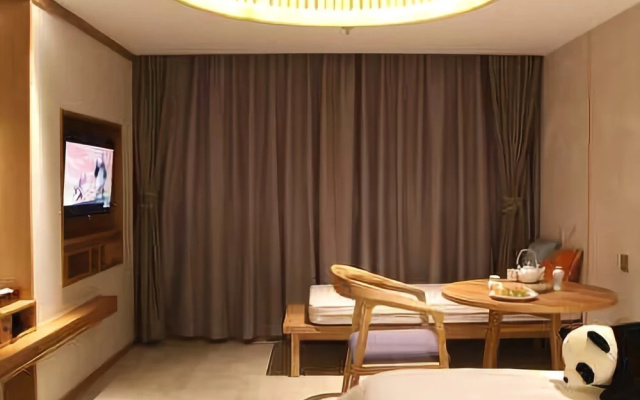 Qiliping Peninsula Hotel
