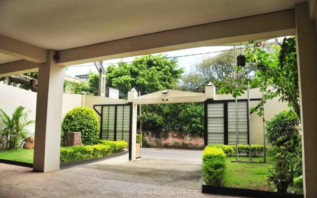 The Prestige Court Residence